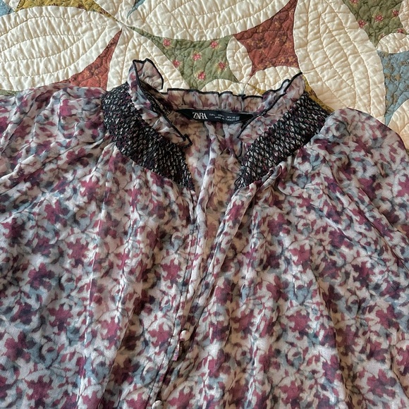 Zara maroon and cream floral sheer blouse with smocked collar and sleeves - Picture 7 of 9